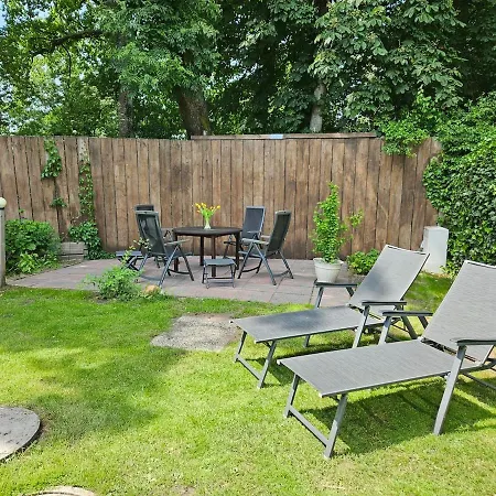 Apartment Mit Großem Garten